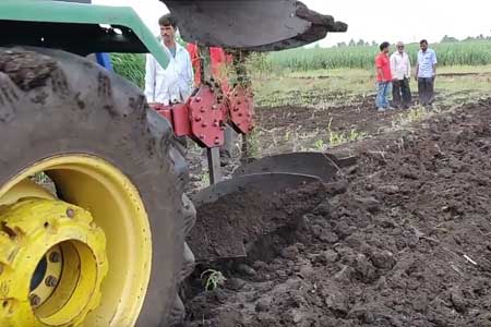 Pushpak Super Hydraulic Reversible Plough