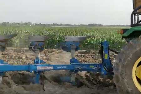 Pushpak Super Hydraulic Reversible Plough 