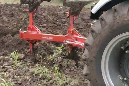 Pushpak Super Hydraulic Reversible Plough