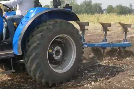 Pushpak Super Hydraulic Reversible Plough