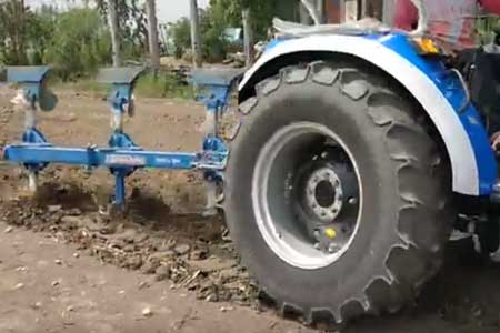 Pushpak Super Hydraulic Reversible Plough