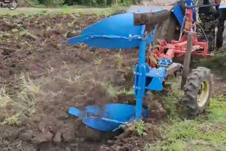 Pushpak Super Hydraulic Reversible Plough 