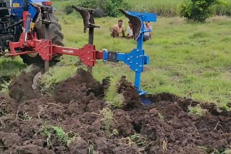 Pushpak Super Hydraulic Reversible Plough 