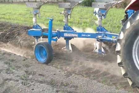 Pushpak Super Hydraulic Reversible Plough 